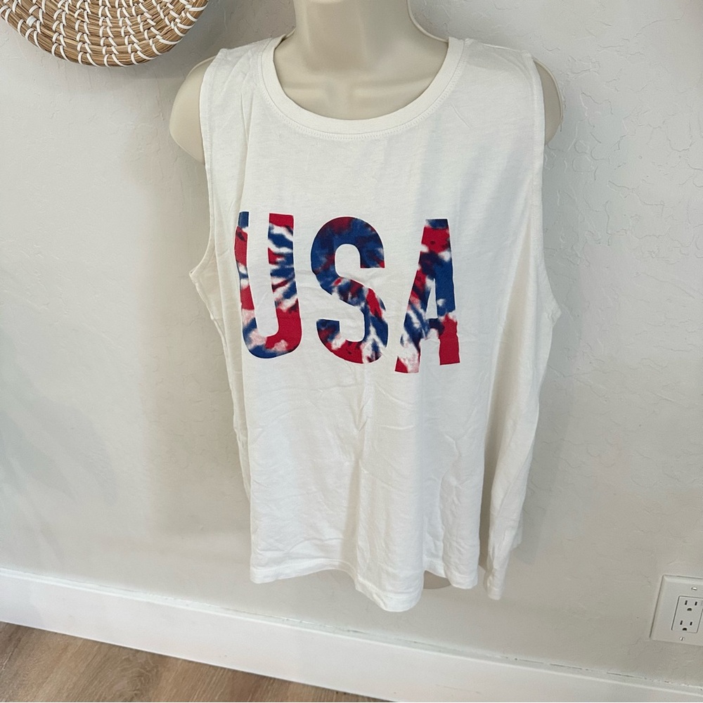 White Women’s U.S.A. Tie-dye Graphic Tank Top. Size XL